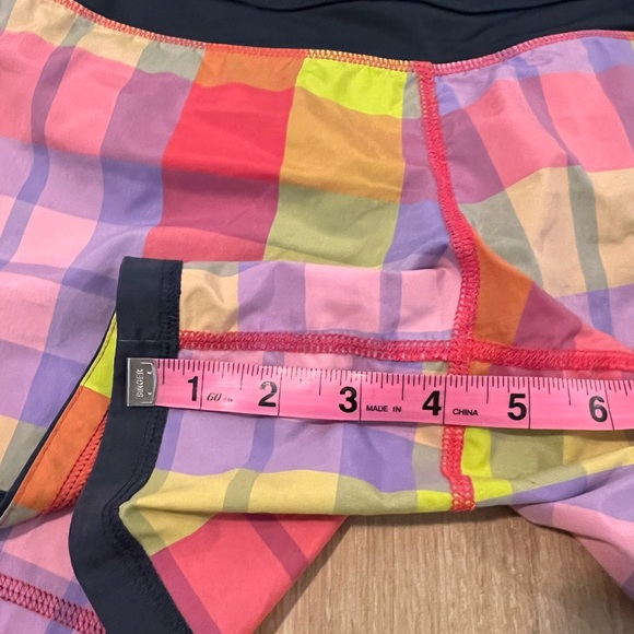 Lululemon Groovy Run Short in Foxy Plaid Passion Lavender Lime - Picture 4 of 7